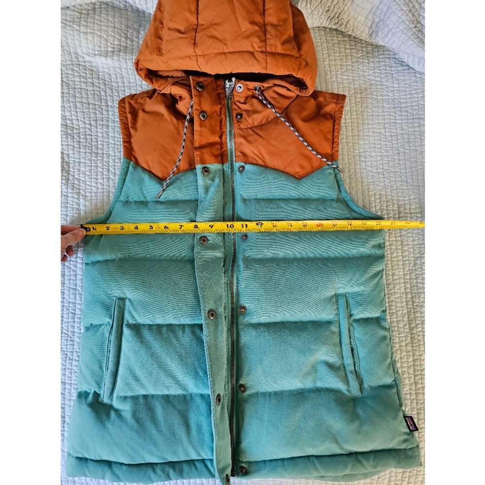 Patagonia Women's Hooded Bivy Vest - Picture 9 of 12